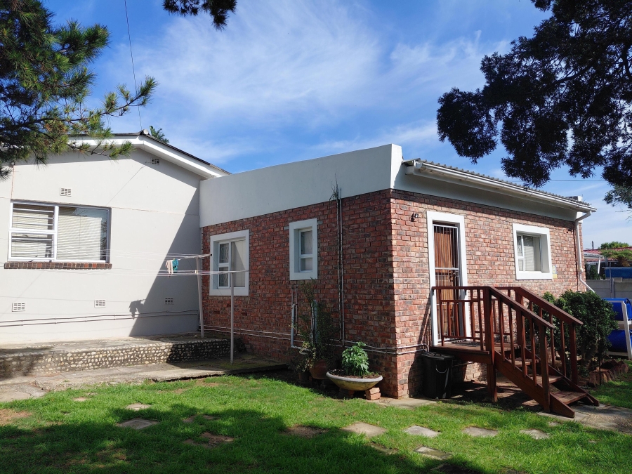 4 Bedroom Property for Sale in Bothasrus Eastern Cape